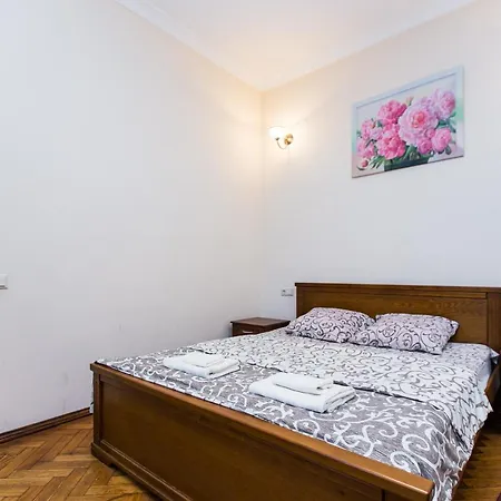 в центрі вулиця балабана 29 біля краківського ринку