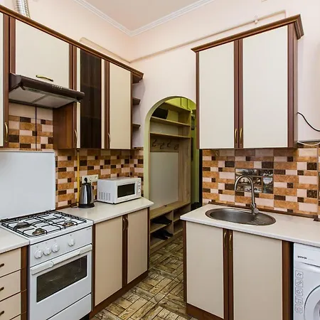 в центрі вулиця балабана 29 біля краківського ринку Διαμέρισμα Λβιβ