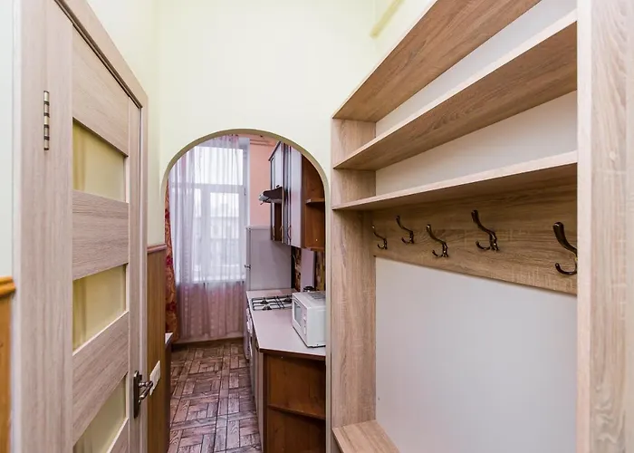 в центрі вулиця балабана 29 біля краківського ринку Apartmán