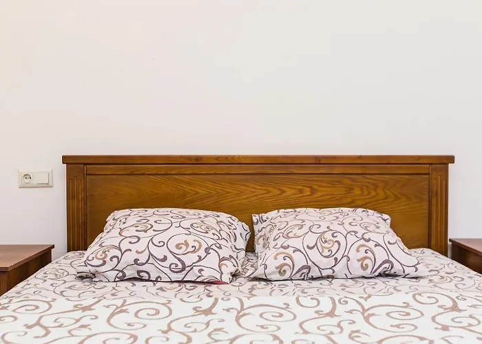 в центрі вулиця балабана 29 біля краківського ринку * Lvov