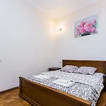 в центрі вулиця балабана 29 біля краківського ринку