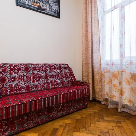 в центрі вулиця балабана 29 біля краківського ринку *